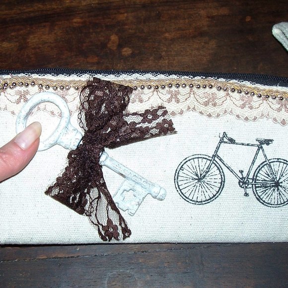 Vintage Bike & Key zipper Bag & Bike Necklace set - Picture 4 of 4